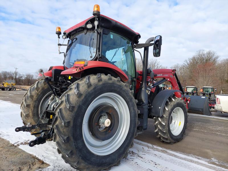 Tractors  CASE IH MAXXUM 145 Photo